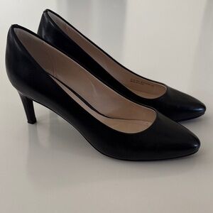 Cole Haan Grand OS Women Lena Black Leather Mid Heel Kitten Pumps Sz 8 MSRP $198